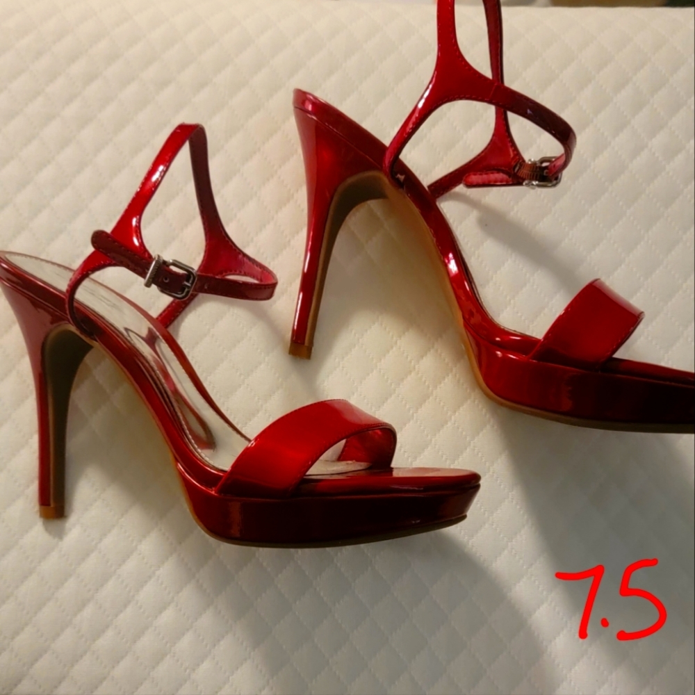 Gianni Bini Red Heels